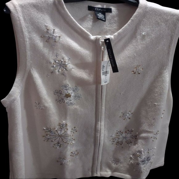 CDP & Co Sweaters - NWT CDP & Co Vintage Christmas Sweater vest glittery silver gold snowflakes